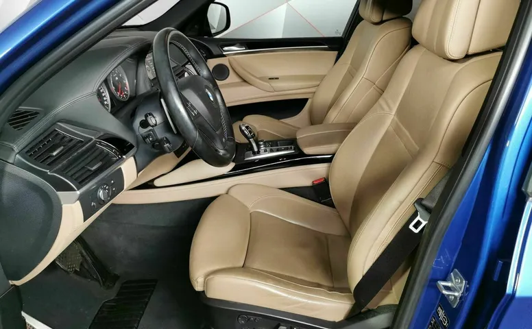 BMW X5 M 4.4 AT (555 л.с.) Синий