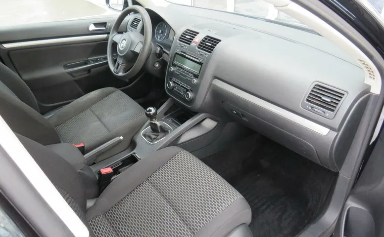 Volkswagen Jetta V