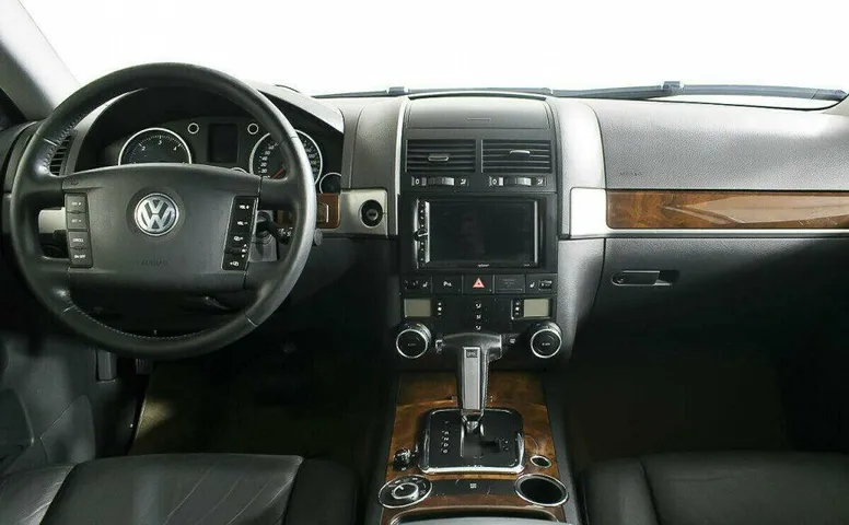 Volkswagen Touareg 2.5 Автомат