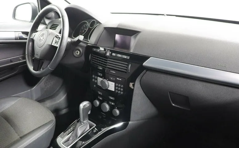 Opel Astra H Рестайлинг