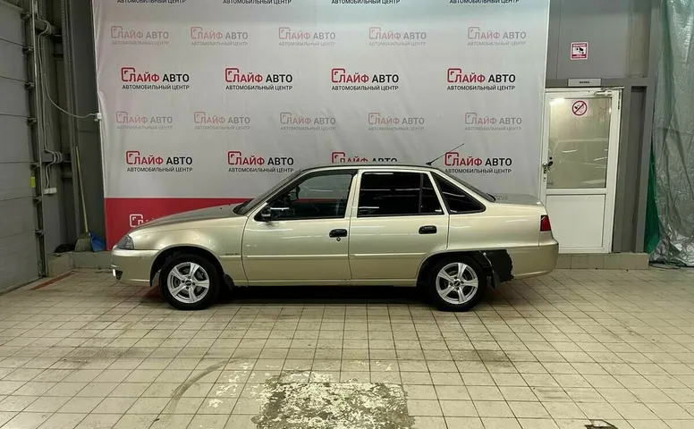 Daewoo NEXIA 1.6 MT (109 л.с.)
