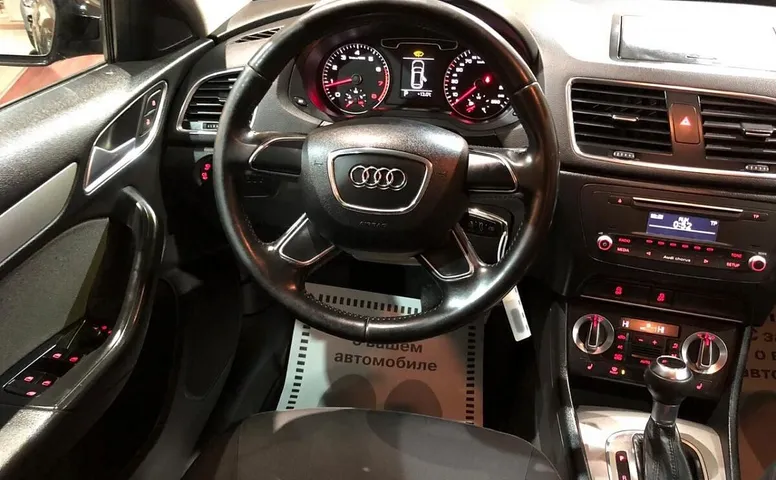 Audi Q3 I (8U)