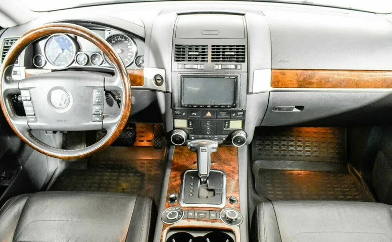 Volkswagen Touareg 3.6 Автомат