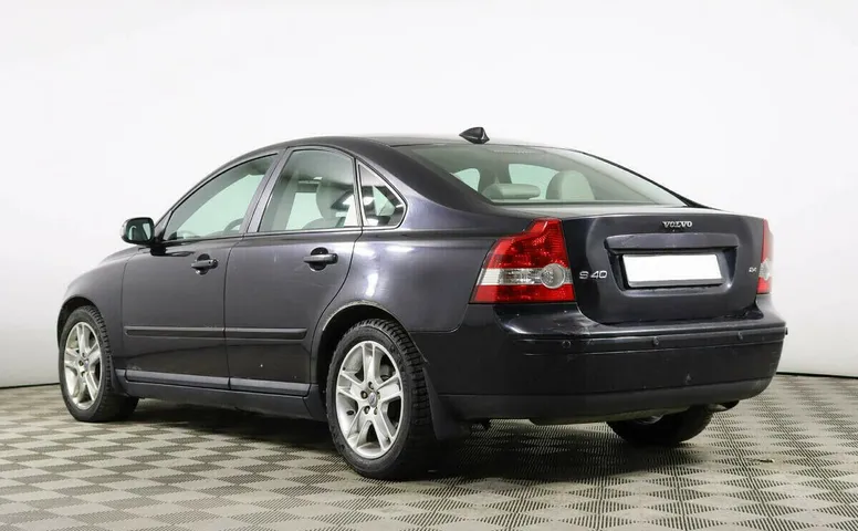 Volvo S40 II