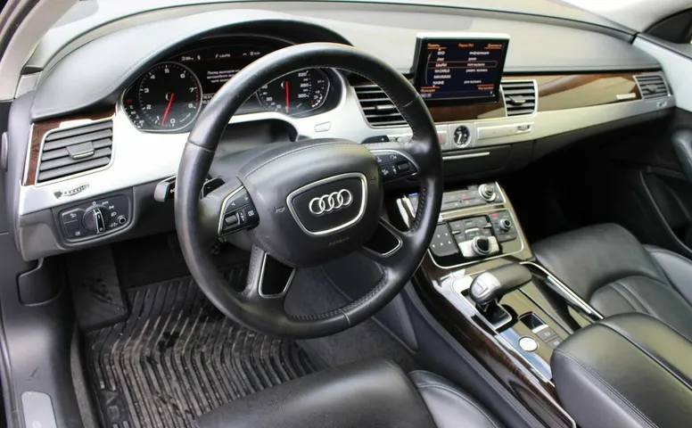 Audi A8 3.0 AT (310 л.с.) 4WD