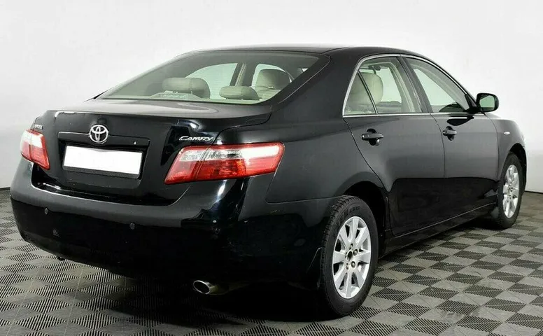 Toyota Camry 2.4 Автомат