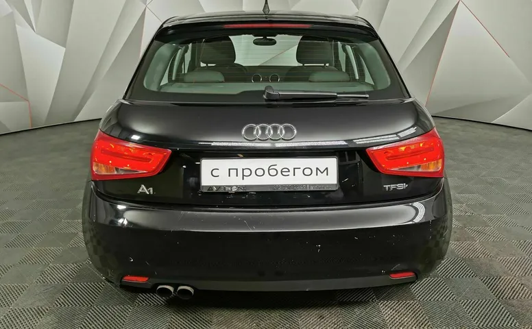 Audi A1 1.4 TFSI S-tronic (122 л.с.) Черный