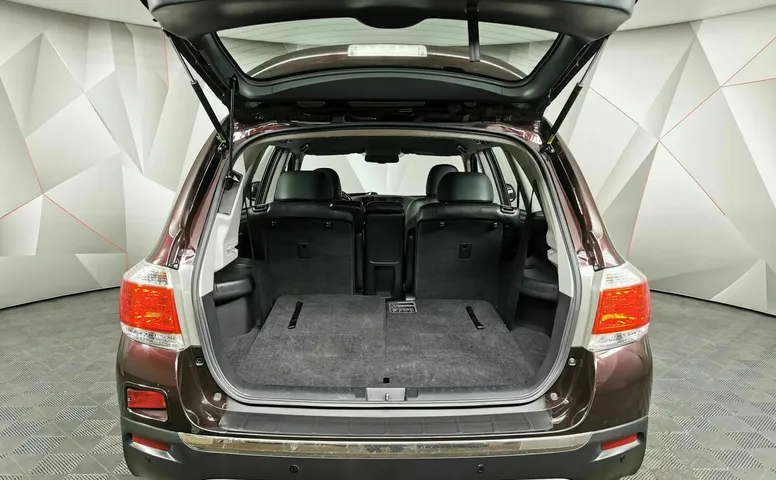 Toyota Highlander 3.5 AT 4WD (273 л.с.) Комфорт Красный