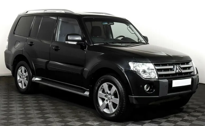 Mitsubishi Pajero IV
