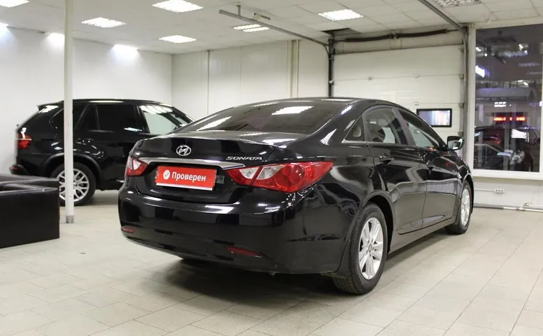Hyundai Sonata VI (YF)