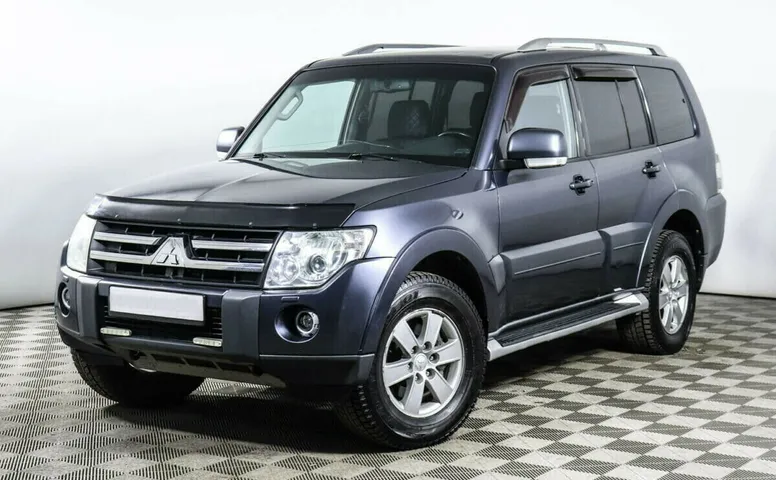 Mitsubishi Pajero IV