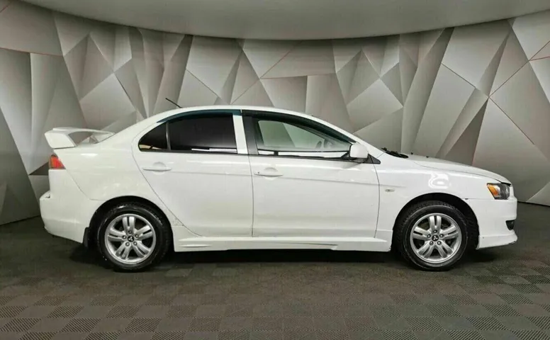 Mitsubishi lancer