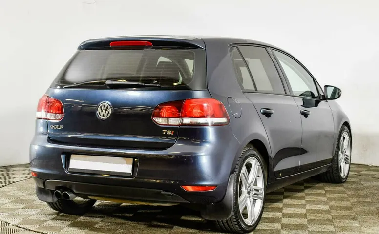 Volkswagen Golf VI