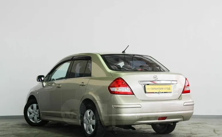 Nissan Tiida