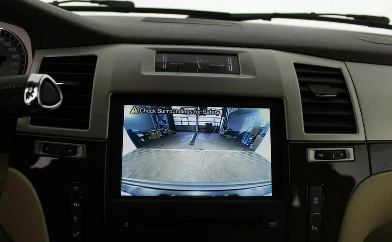 Cadillac Escalade III