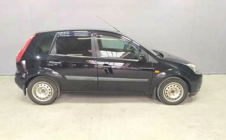 Ford FIESTA 1.4 MT (80 л.с.)