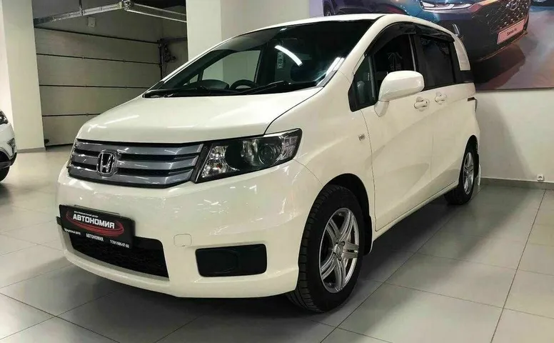 Honda freed spike i