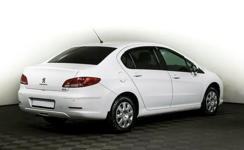 Peugeot 408 I