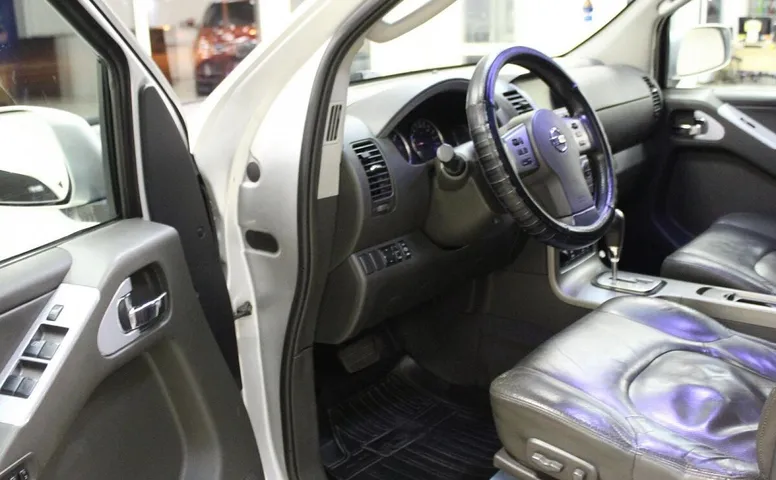Nissan Pathfinder III