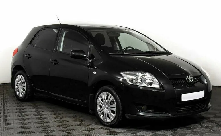Toyota Auris 1.6 Робот