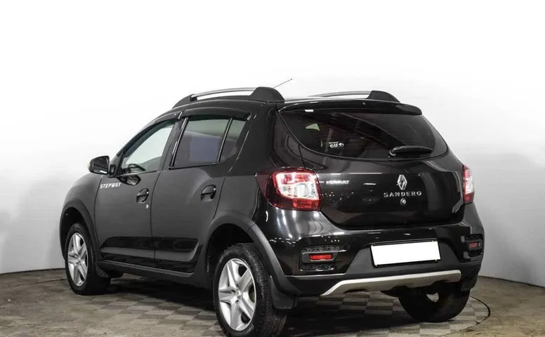 Renault sandero stepway мкпп 2017 с пробегом 49 500 км