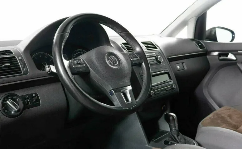 Volkswagen Touran 1.4 Робот