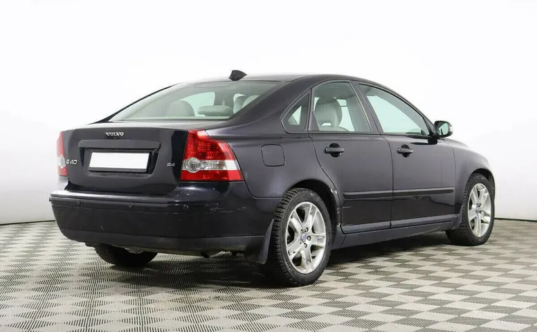 Volvo S40 II