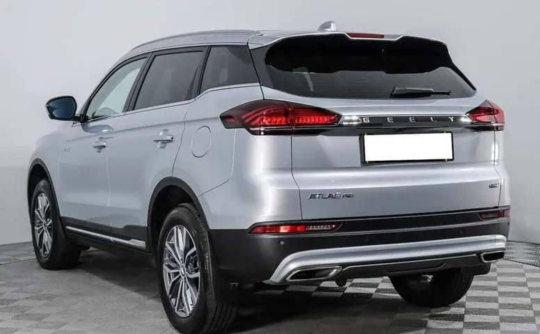 Geely atlas pro робот 2021 с пробегом 9 000 км