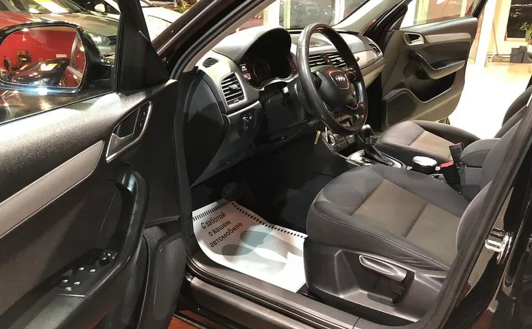 Audi Q3 I (8U)