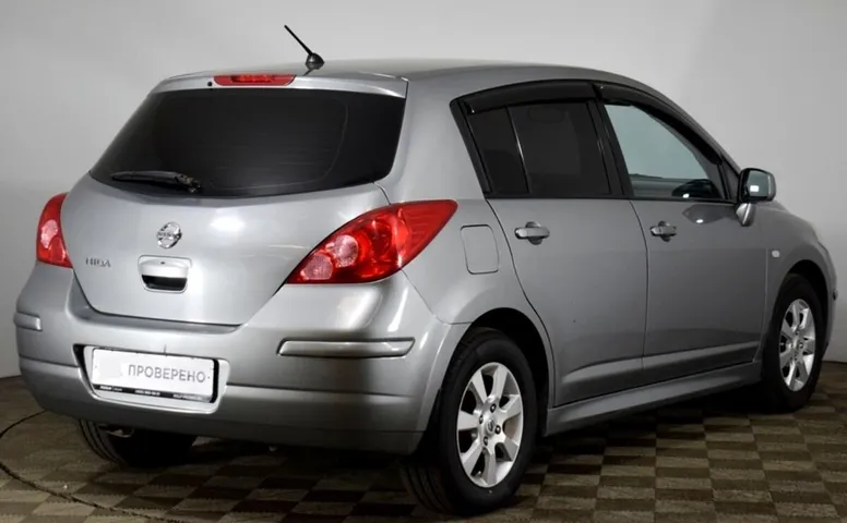 Nissan Tiida