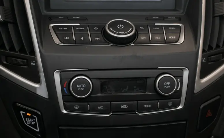 DongFeng AX7