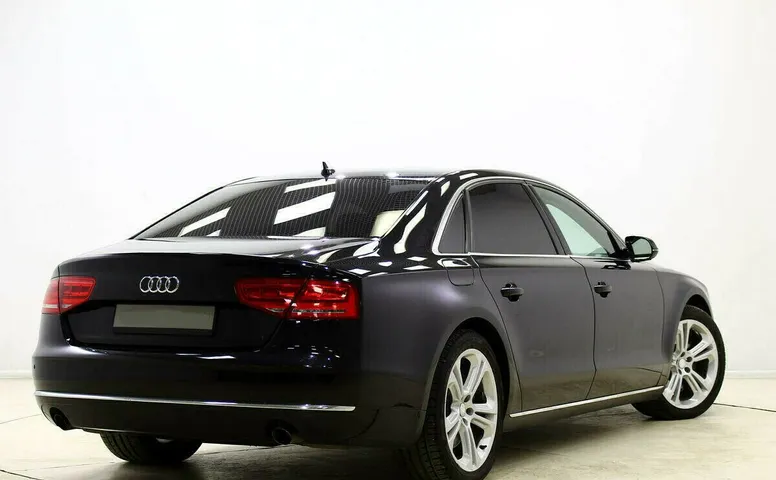 Audi A8 III (D4)