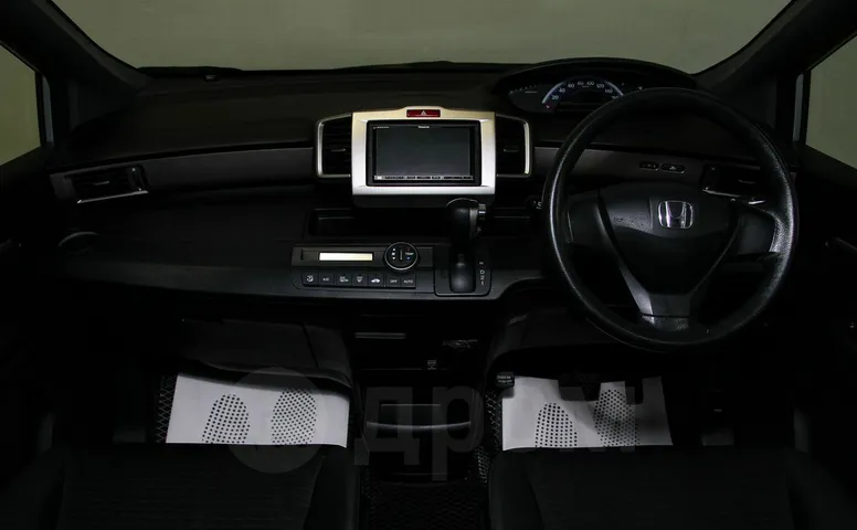 Honda Freed Spike, 1 поколение