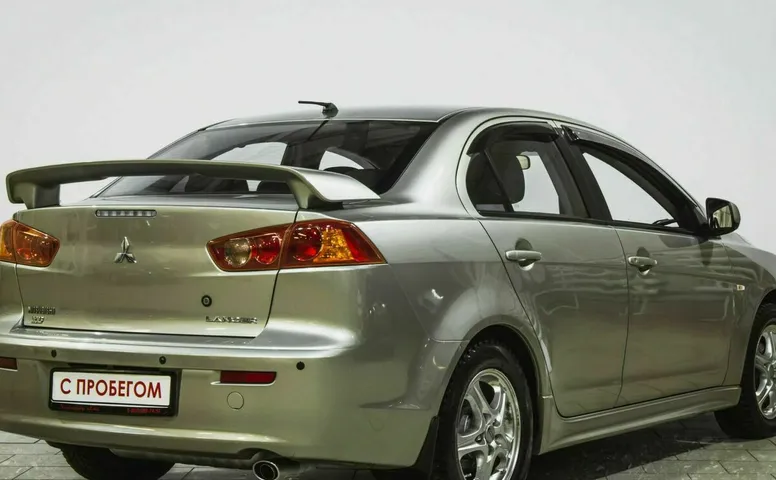 Mitsubishi lancer