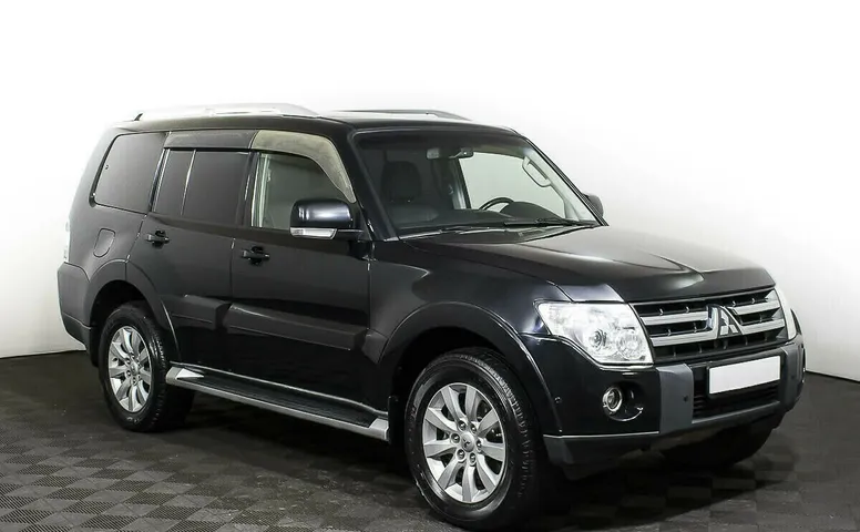 Mitsubishi Pajero IV