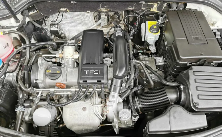 Audi A3 1.2 TFSI S-tronic (105 л.с.) Белый