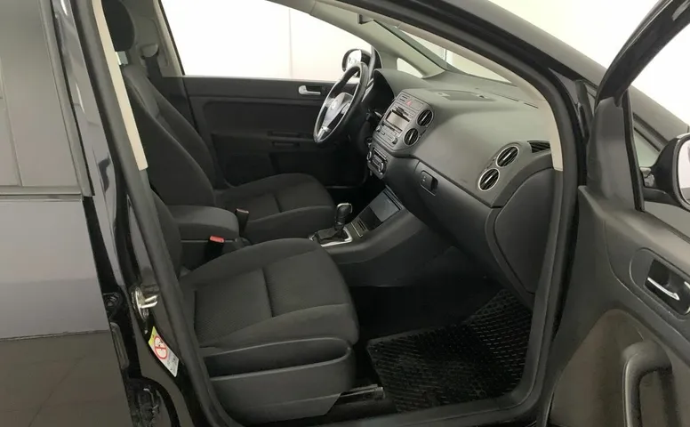 Volkswagen GOLF_PLUS 1.6 AMT (102 л.с.)