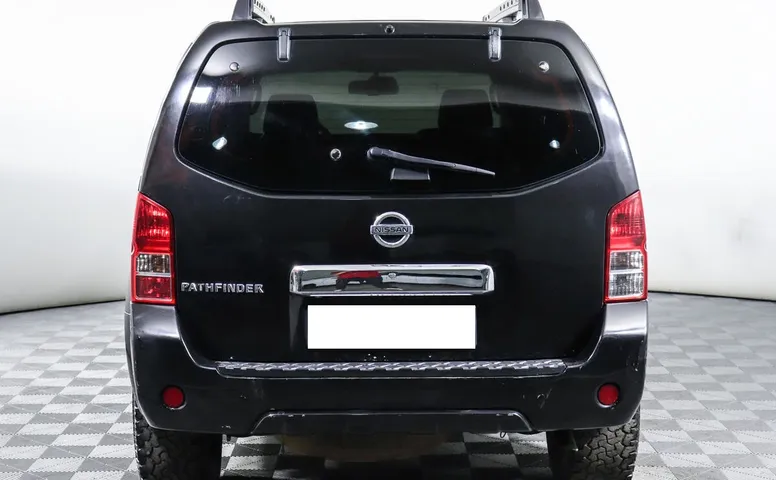Nissan Pathfinder III