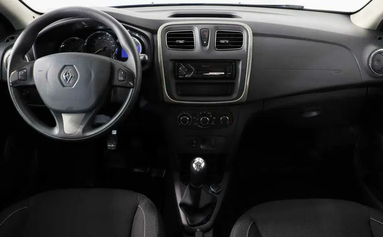 Renault sandero stepway мкпп 2018 с пробегом 40 678 км