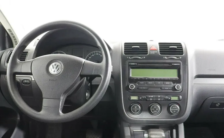 Volkswagen Jetta V