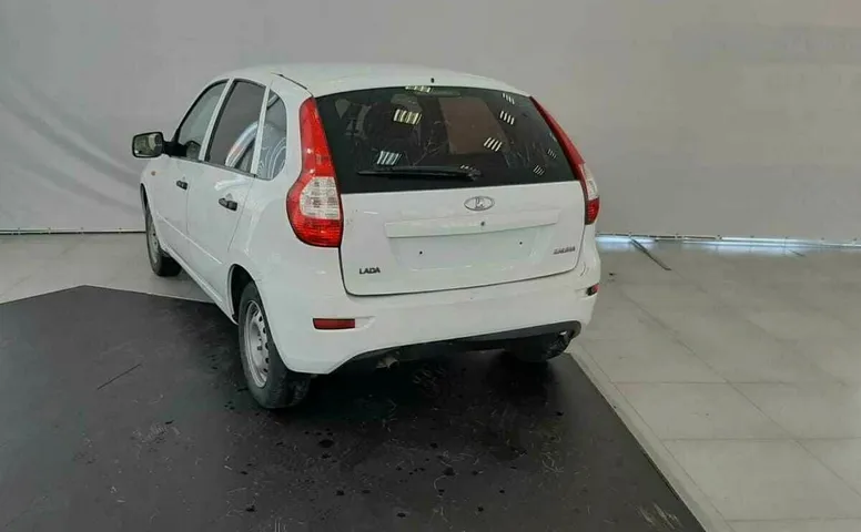 LADA (ВАЗ) KALINA 1.6 MT (87 л.с.)