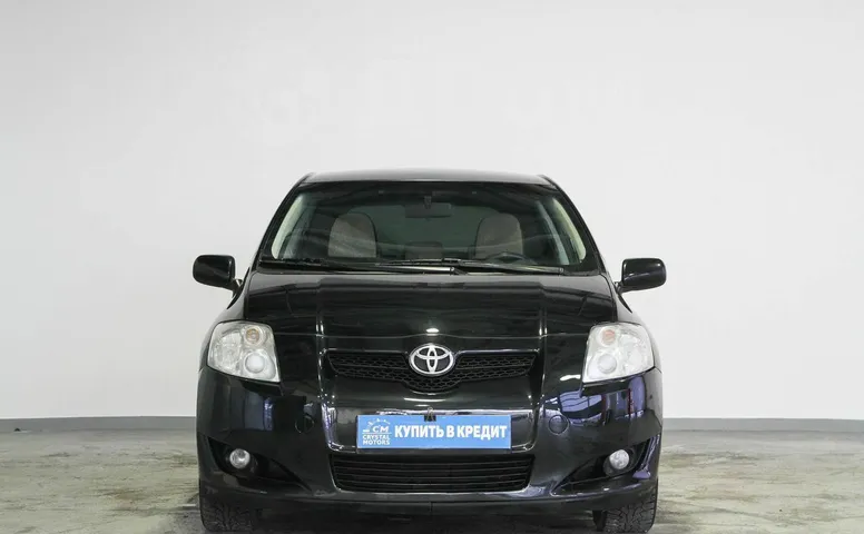 Toyota Auris, 1 поколение