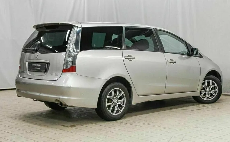 Mitsubishi grandis