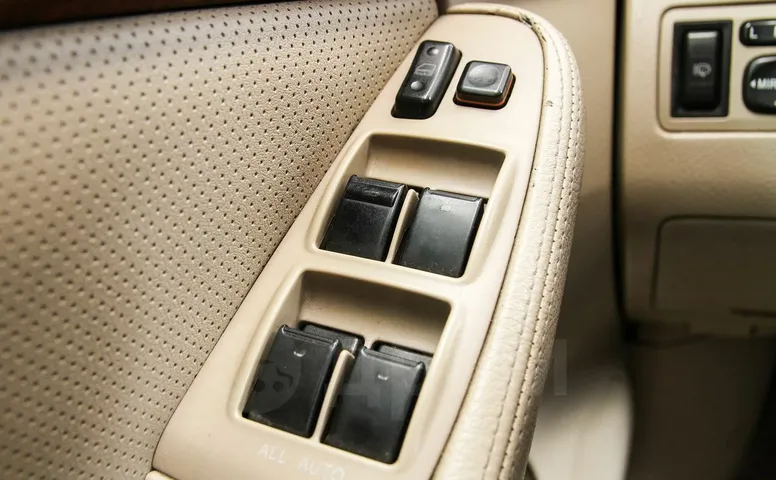 Toyota Avensis, 2 поколение
