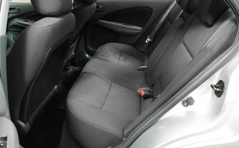 Nissan almera classic i