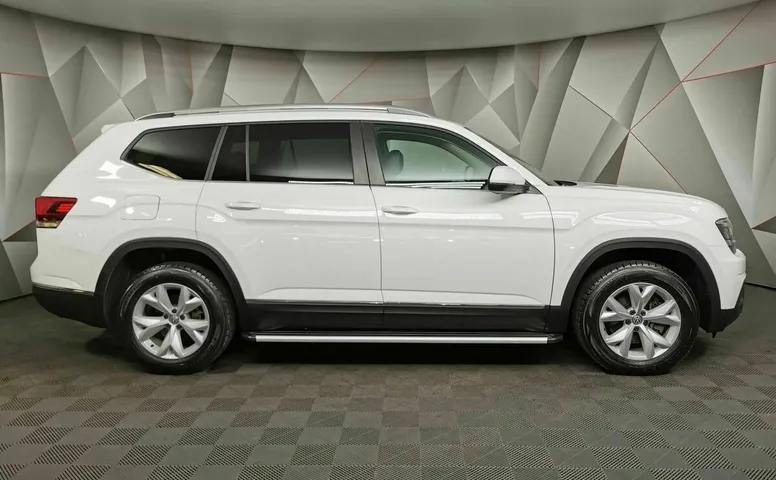 Volkswagen Teramont 2.0T AT 4Motion (220 л.с.) Status Белый