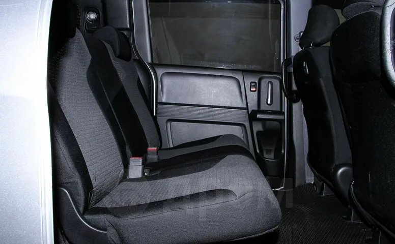 Honda Freed Spike, 1 поколение
