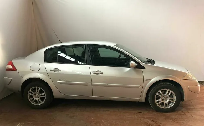 Renault MEGANE 1.6 MT (115 л.с.)