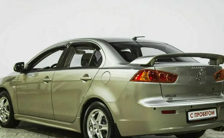 Mitsubishi lancer