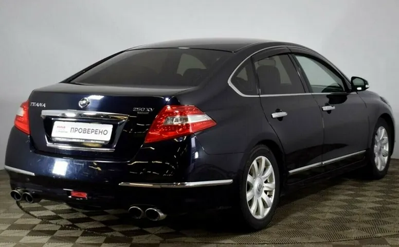 Nissan teana